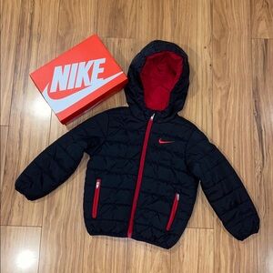 NIKE Toddler Puffer Coat in Black with Red Lining in Size 3T